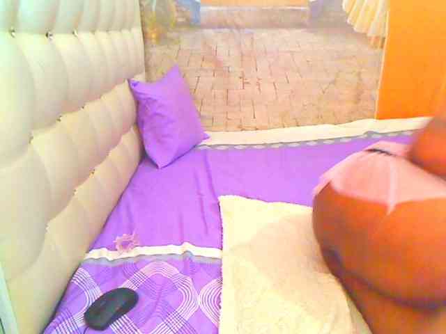 HOTLILLIE webcam