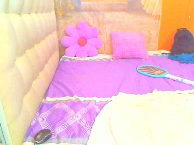 HOTLILLIE Live Webcam on BongaCams
