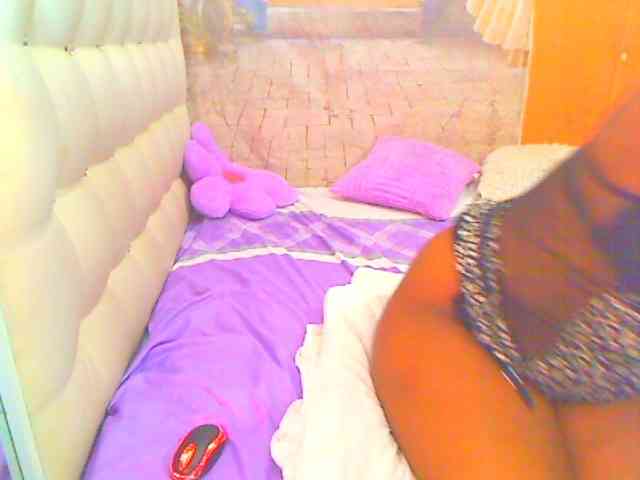 HOTLILLIE webcam