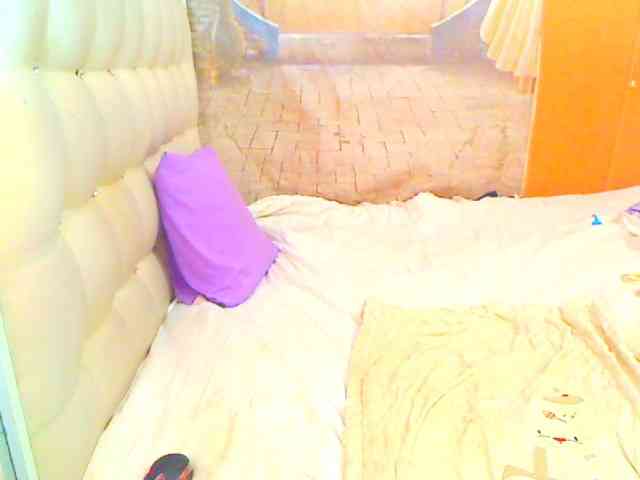 HOTLILLIE webcam