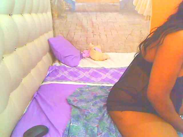 HOTLILLIE webcam