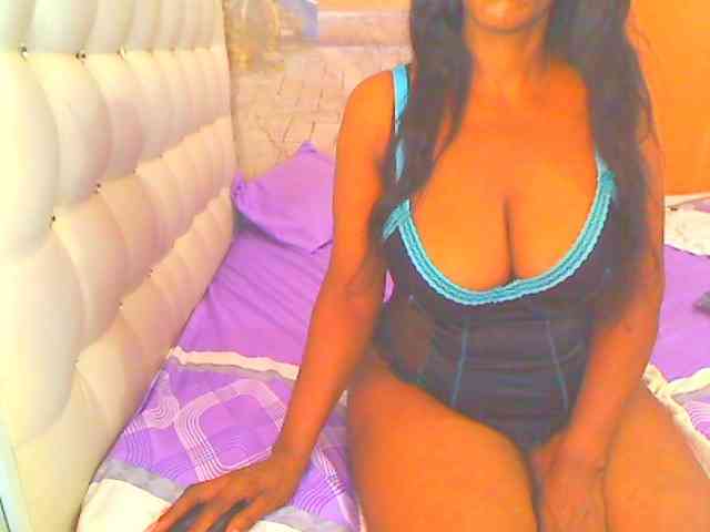 HOTLILLIE webcam