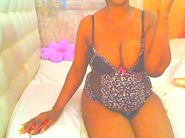 HOTLILLIE webcam