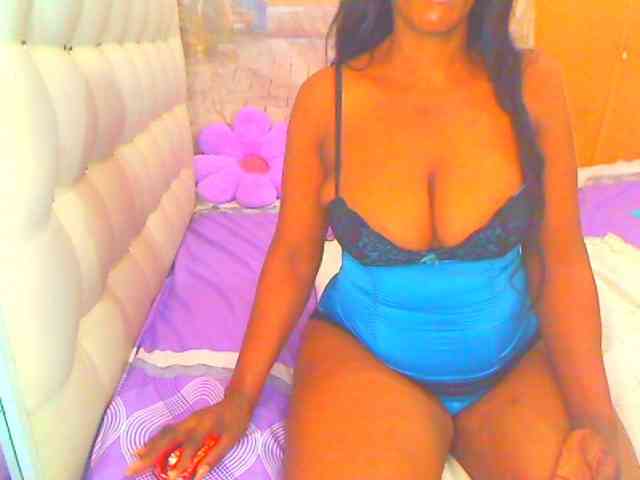 HOTLILLIE webcam