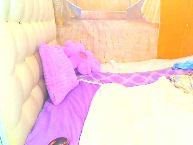 HOTLILLIE webcam