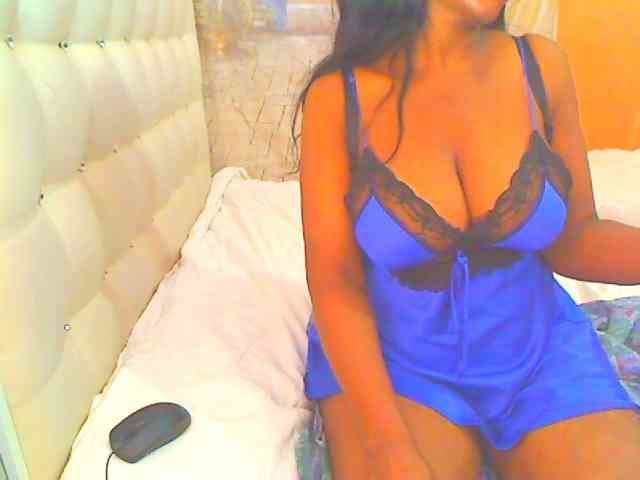 HOTLILLIE webcam