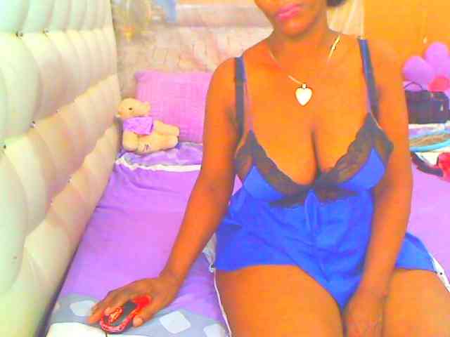 HOTLILLIE webcam