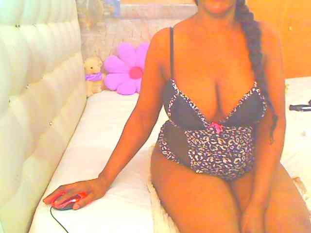 HOTLILLIE webcam