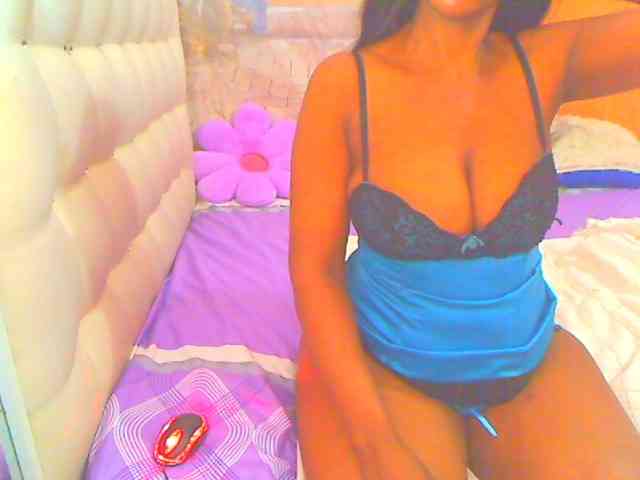 HOTLILLIE webcam