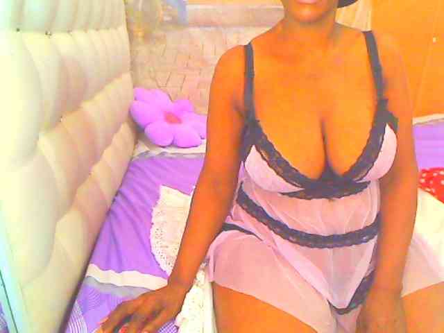 HOTLILLIE webcam