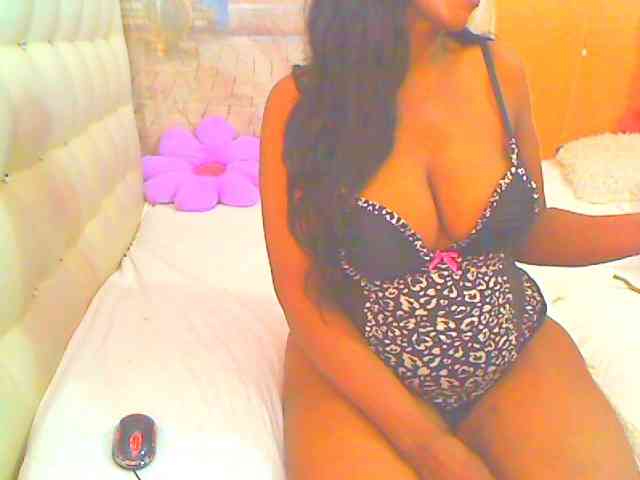 HOTLILLIE webcam