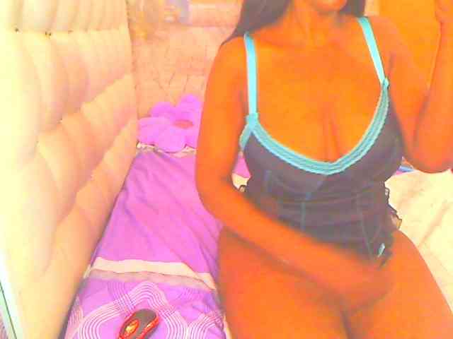 HOTLILLIE webcam