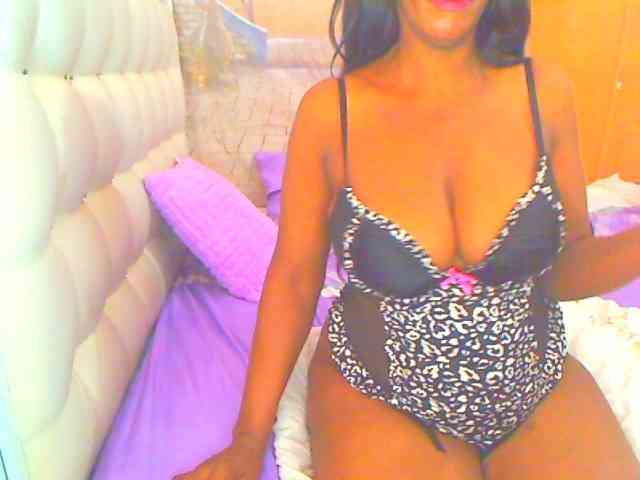 HOTLILLIE webcam