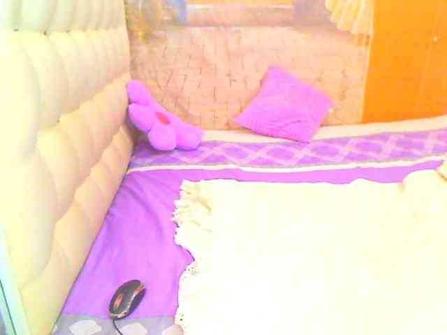 HOTLILLIE webcam