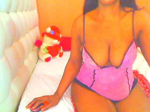 HOTLILLIE webcam