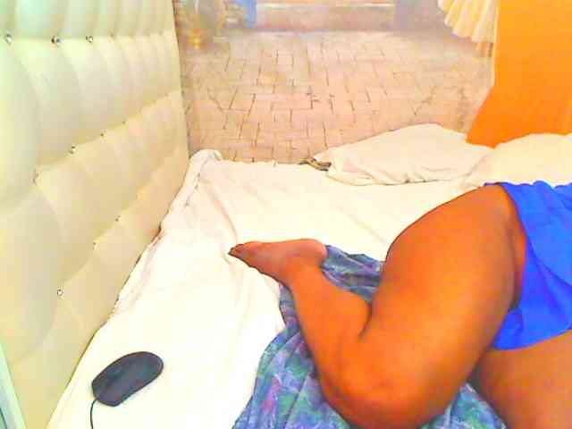 HOTLILLIE webcam