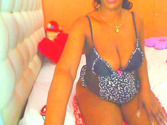 HOTLILLIE webcam