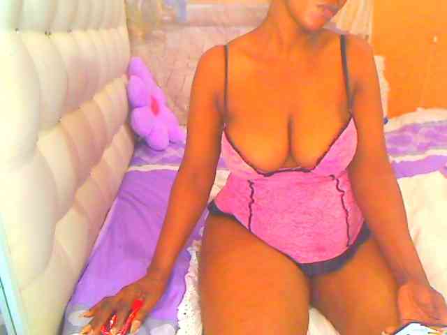 HOTLILLIE webcam