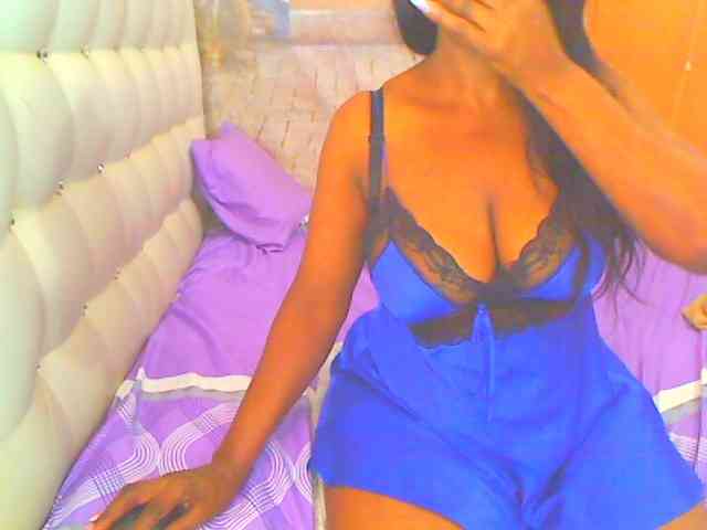 HOTLILLIE webcam