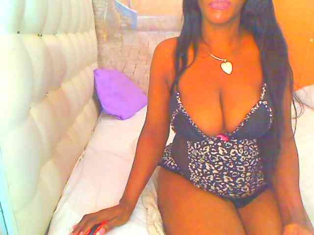 HOTLILLIE webcam