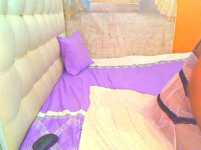 HOTLILLIE webcam