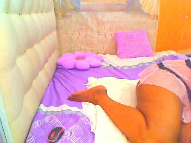 HOTLILLIE webcam