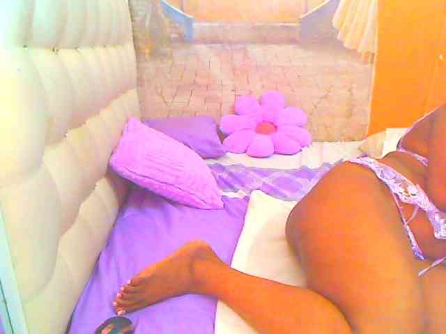 HOTLILLIE webcam