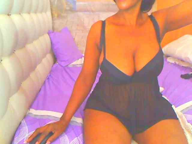 HOTLILLIE webcam