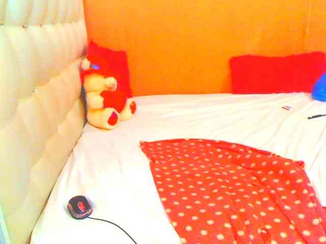 HOTLILLIE webcam