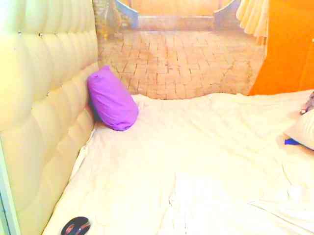 HOTLILLIE webcam