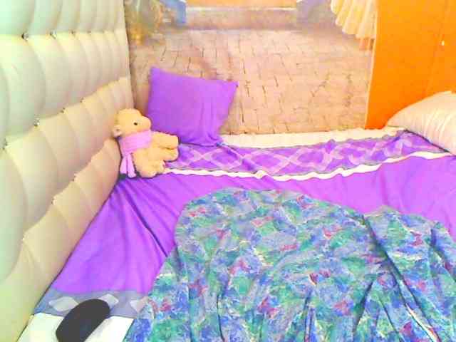 HOTLILLIE webcam