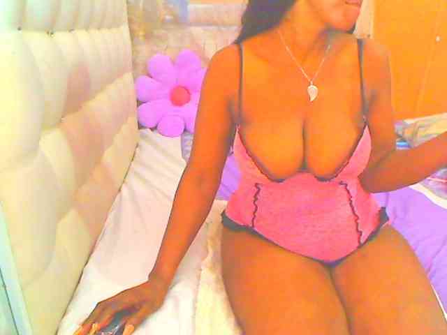 HOTLILLIE webcam