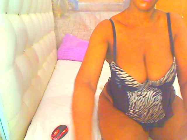 HOTLILLIE webcam