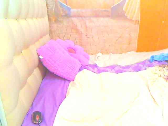 HOTLILLIE webcam