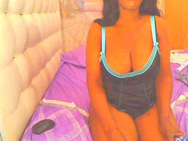 HOTLILLIE webcam