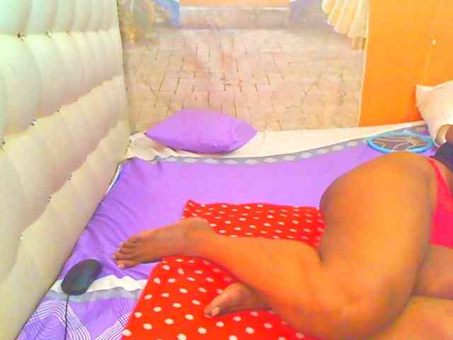 HOTLILLIE webcam