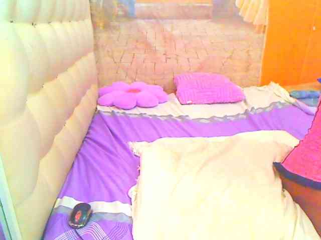HOTLILLIE webcam
