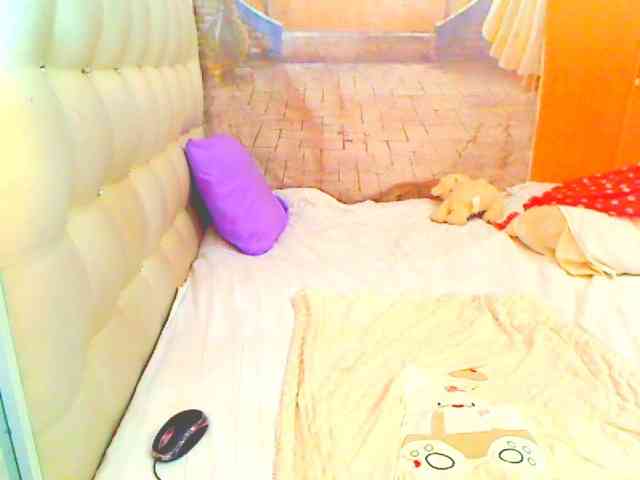 HOTLILLIE webcam
