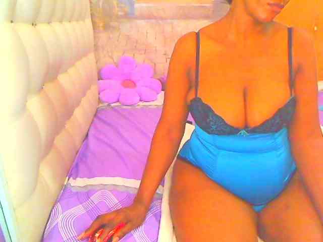 HOTLILLIE webcam