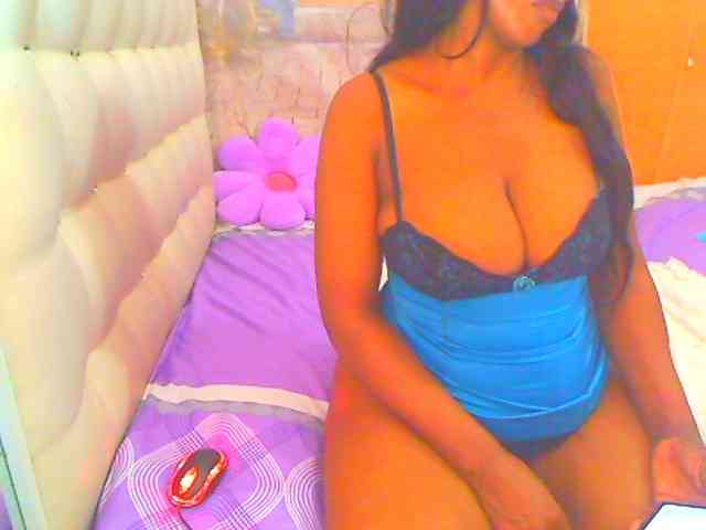 HOTLILLIE webcam