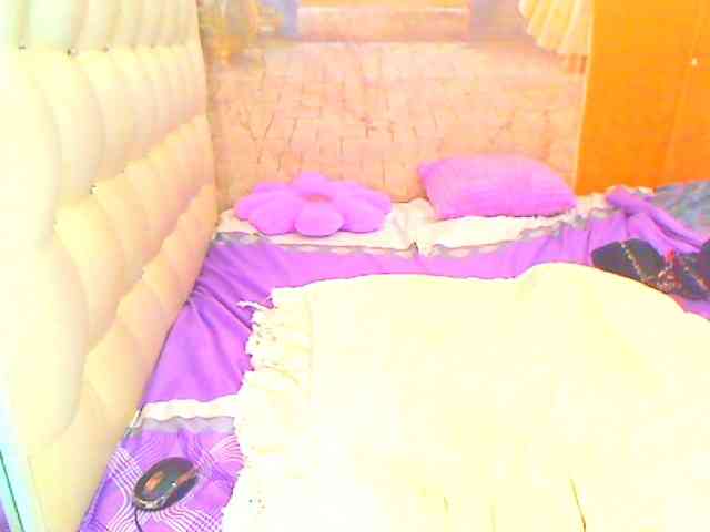 HOTLILLIE webcam