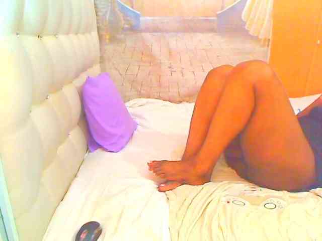 HOTLILLIE webcam
