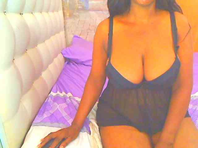 HOTLILLIE webcam