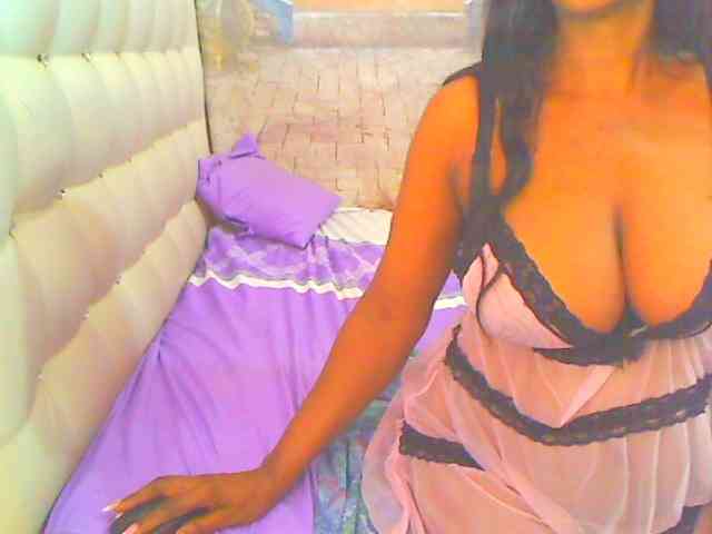 HOTLILLIE webcam
