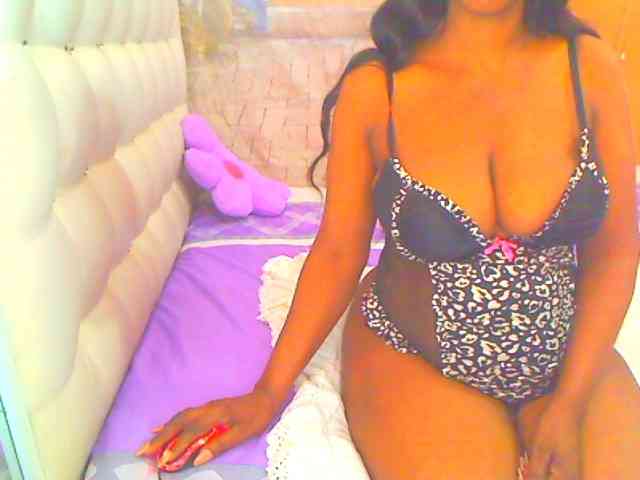 HOTLILLIE webcam
