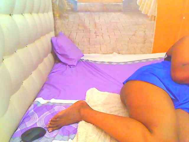 HOTLILLIE webcam