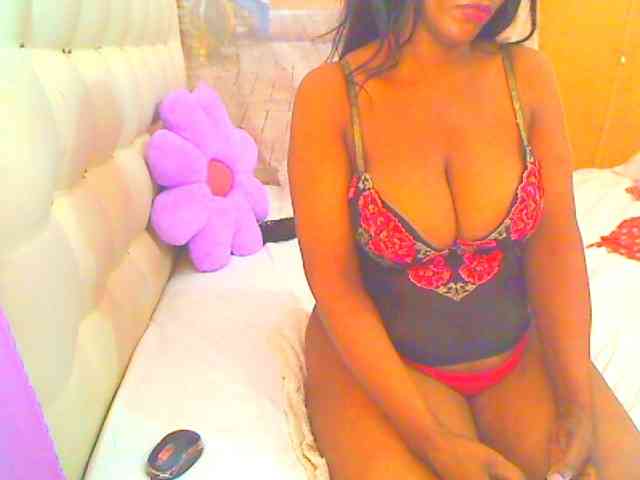 HOTLILLIE webcam
