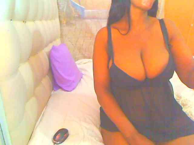 HOTLILLIE webcam