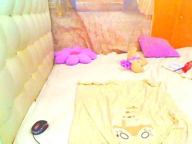 HOTLILLIE webcam