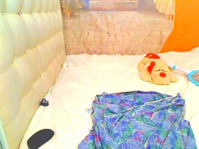 HOTLILLIE webcam